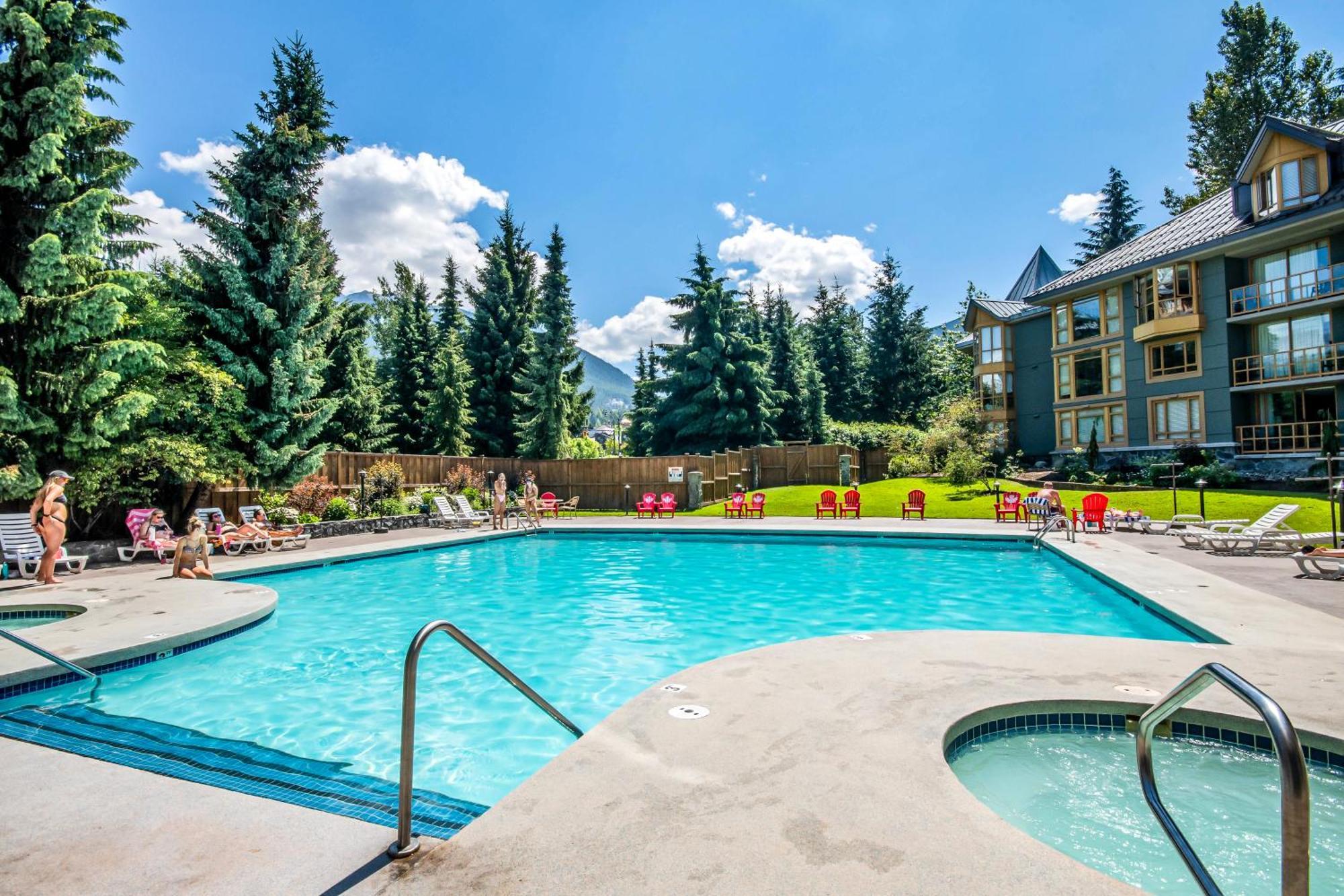 Cascade Lodge Whistler Exteriör bild